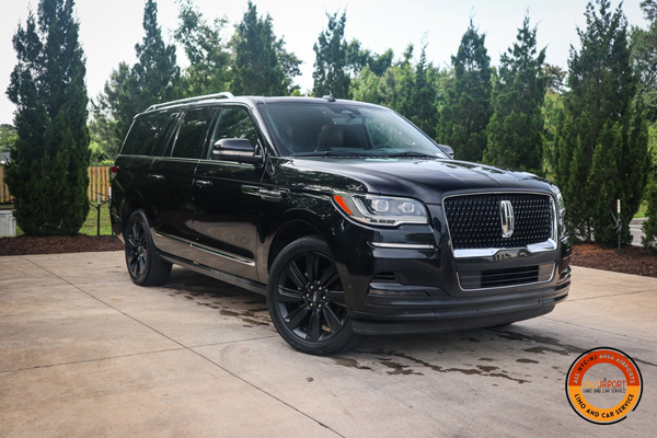 Lincoln MKT – Black (4 passengers)